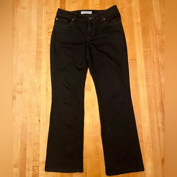 Chico’s Platinum Denim black mid rise bootcut jeans. Pants Size 6 NWOT - Picture 1 of 6